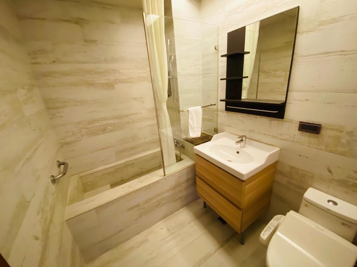 Dlinn Hotel Taichung Esterno foto