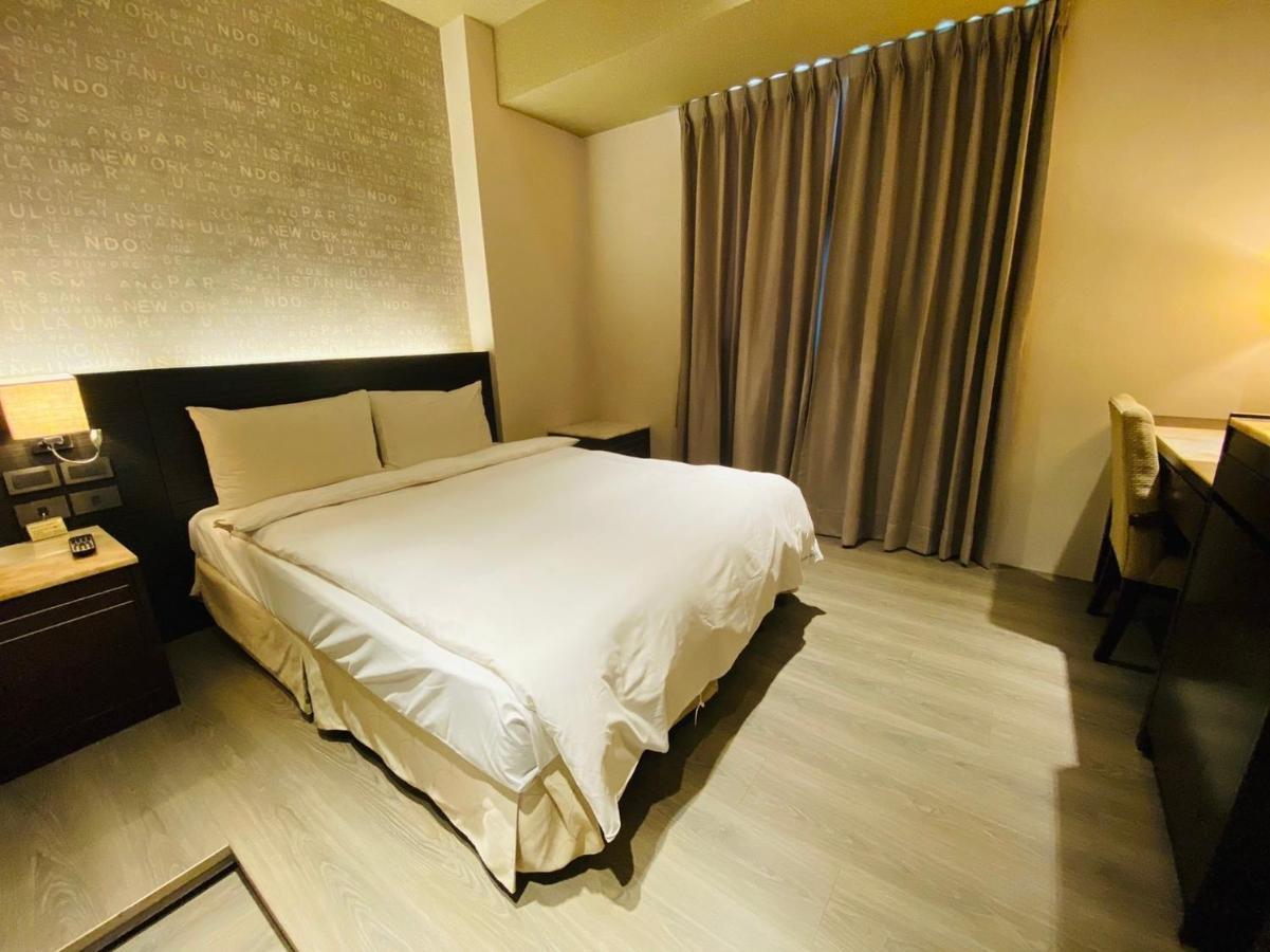 Dlinn Hotel Taichung Esterno foto