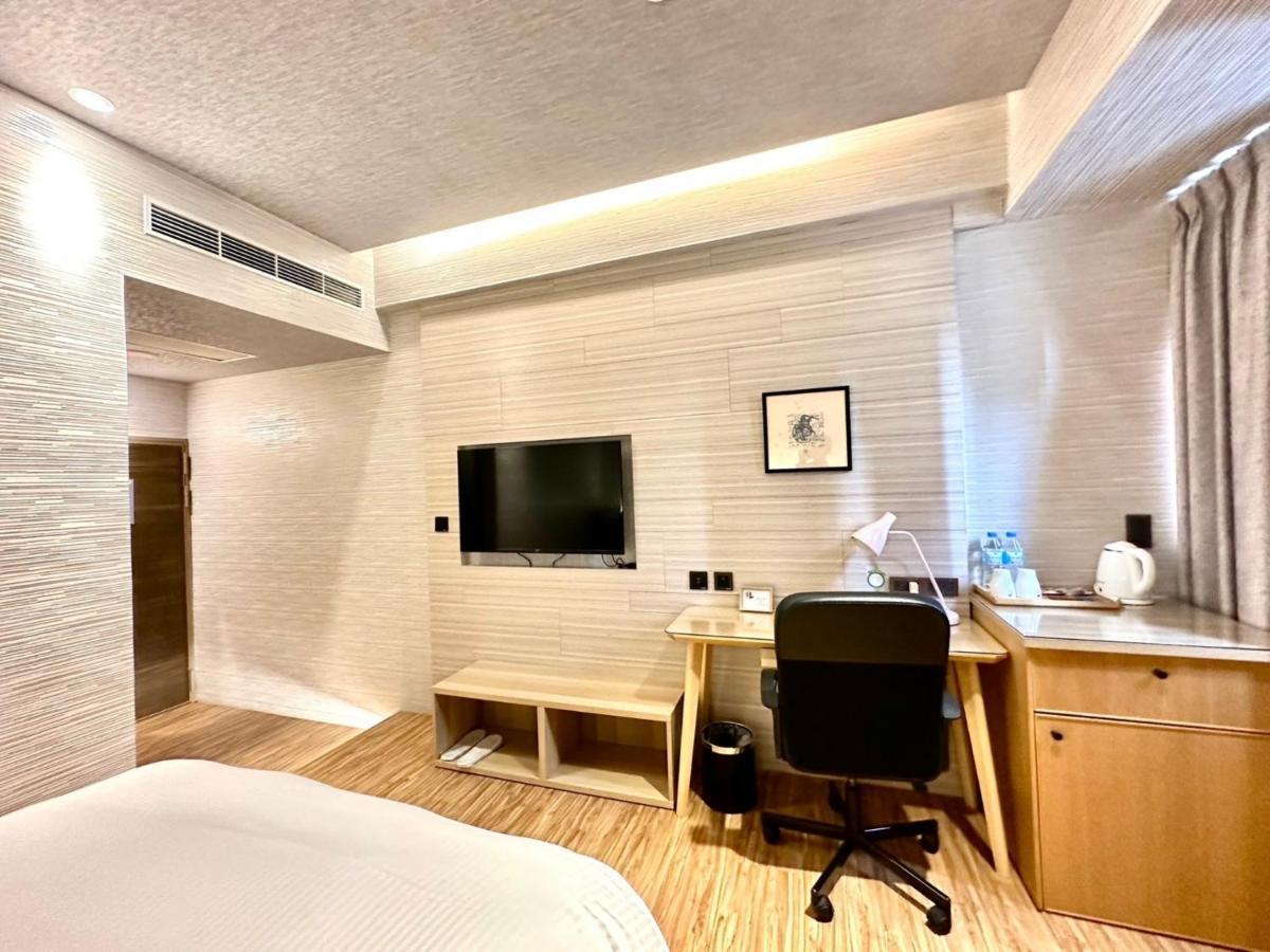 Dlinn Hotel Taichung Esterno foto