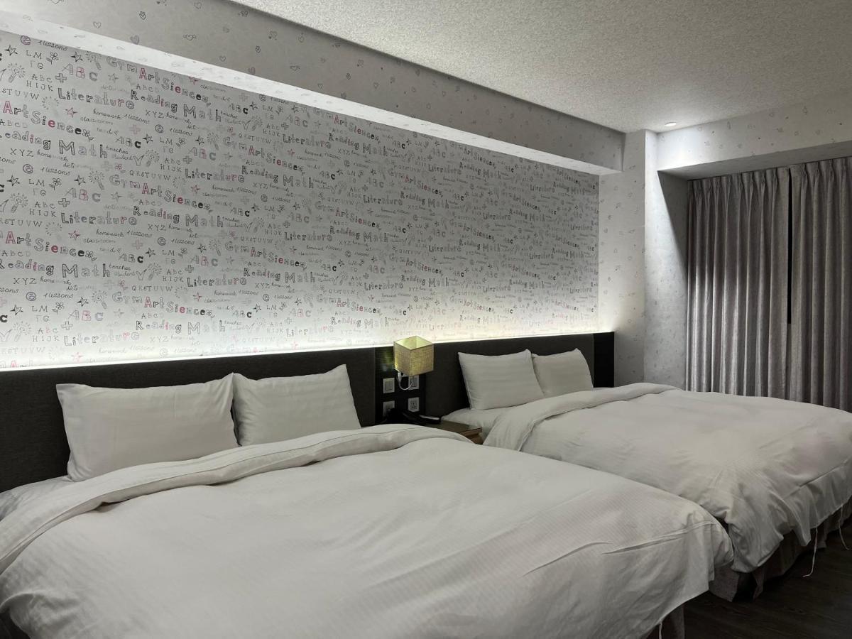Dlinn Hotel Taichung Esterno foto