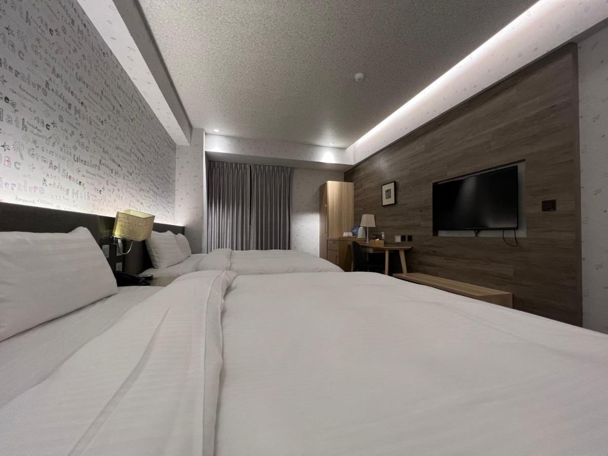Dlinn Hotel Taichung Esterno foto