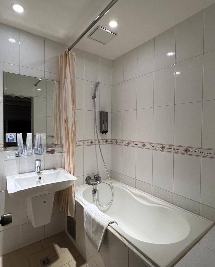 Dlinn Hotel Taichung Esterno foto