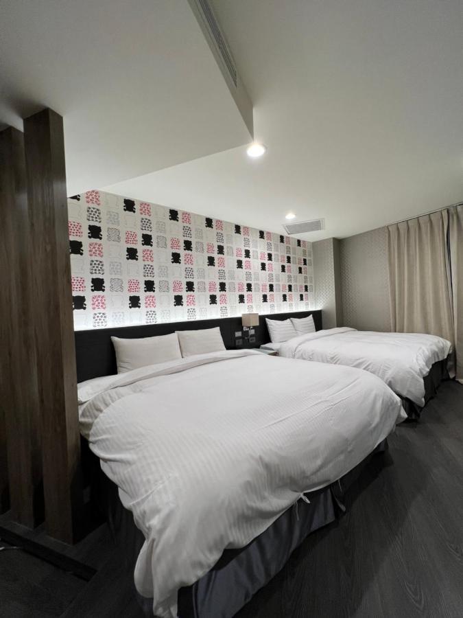 Dlinn Hotel Taichung Esterno foto