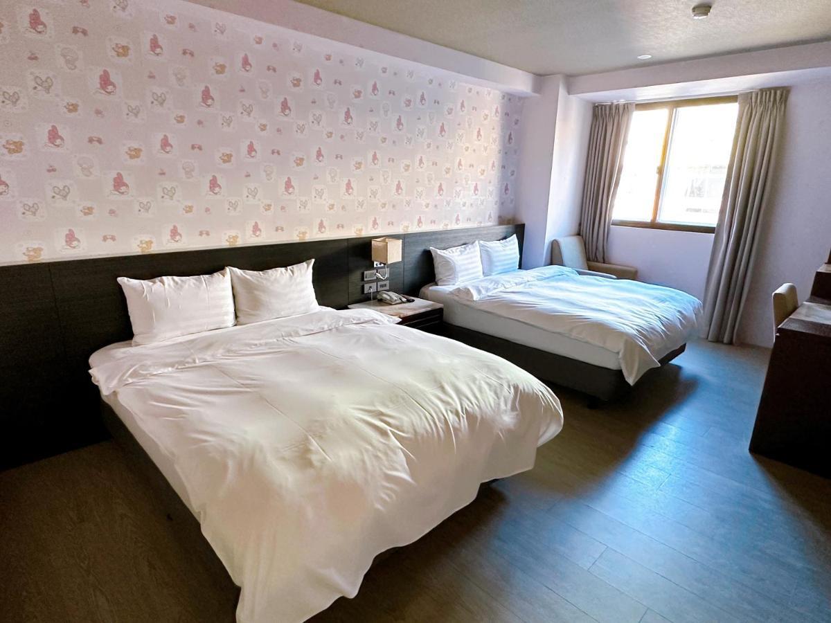 Dlinn Hotel Taichung Esterno foto