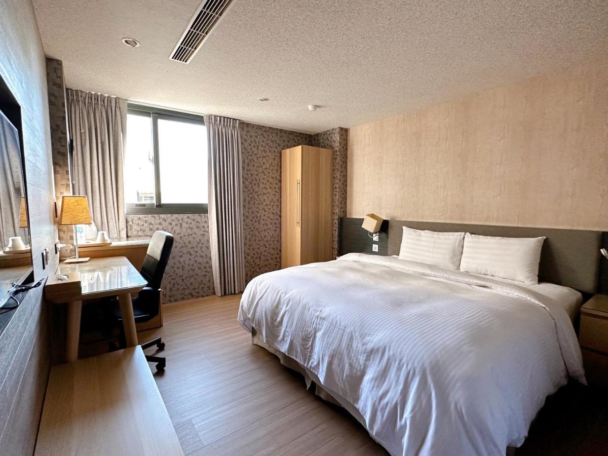 Dlinn Hotel Taichung Esterno foto