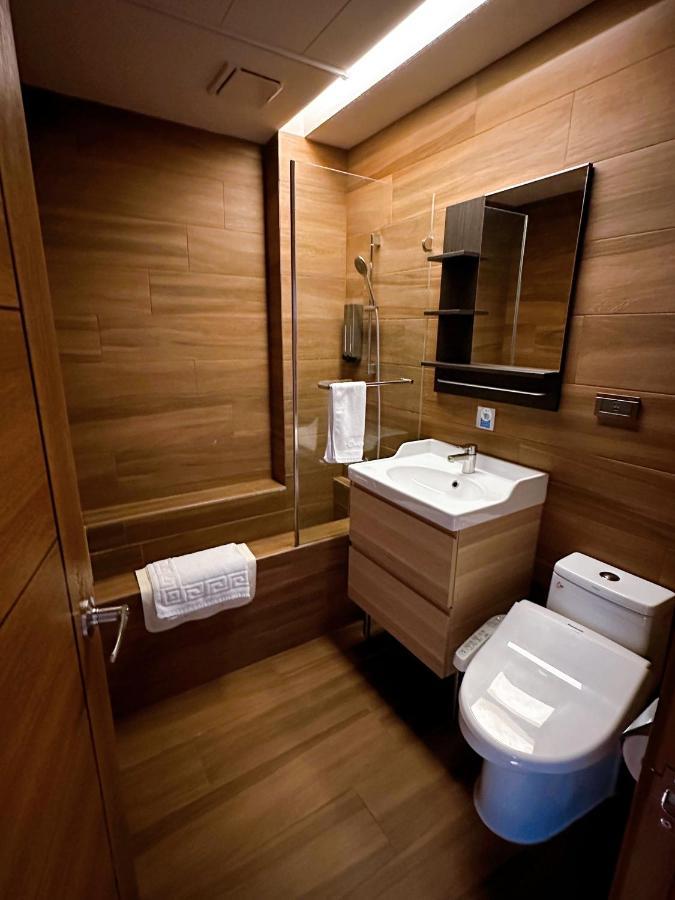 Dlinn Hotel Taichung Esterno foto