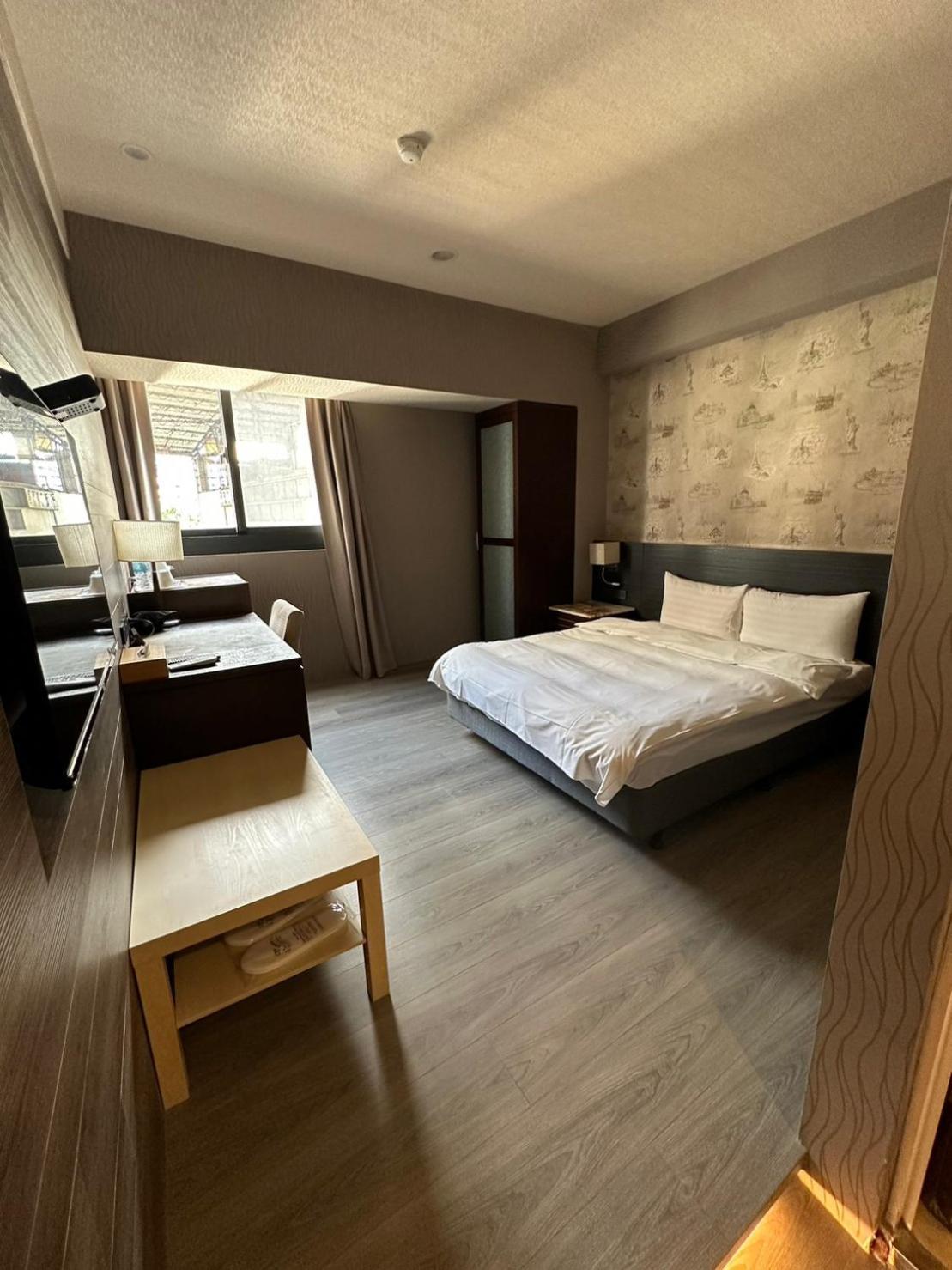 Dlinn Hotel Taichung Esterno foto