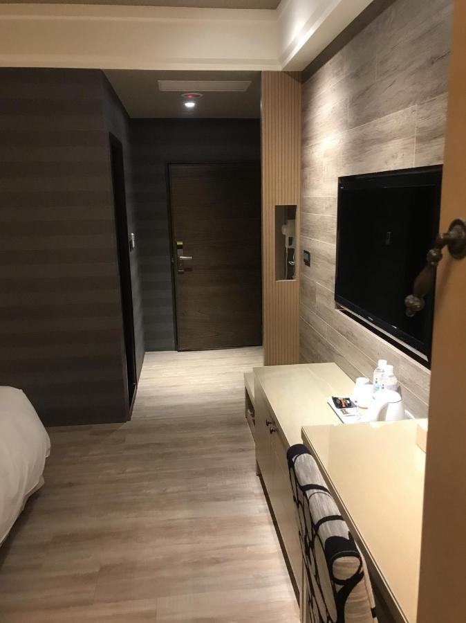 Dlinn Hotel Taichung Esterno foto